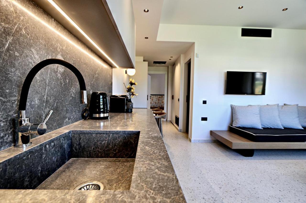 Elmaral Living Experience "Adults Only" Daire Agia Pelagia Dış mekan fotoğraf